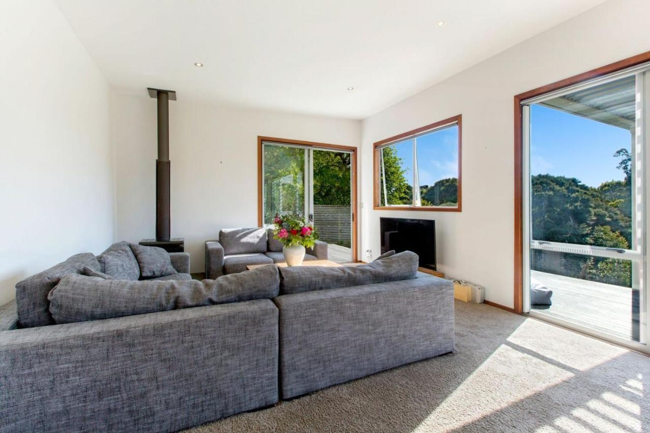 Karaka Sanctuary With Spa Pool By Waiheke Unlimited Oneroa Номер фото